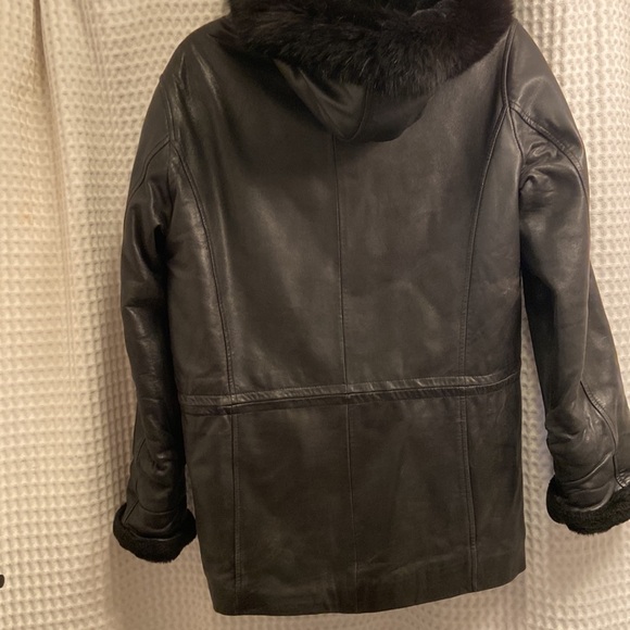 Andrew Marc Vintage Leather Winter Jacket with Fur Lining - Picture 3 of 11